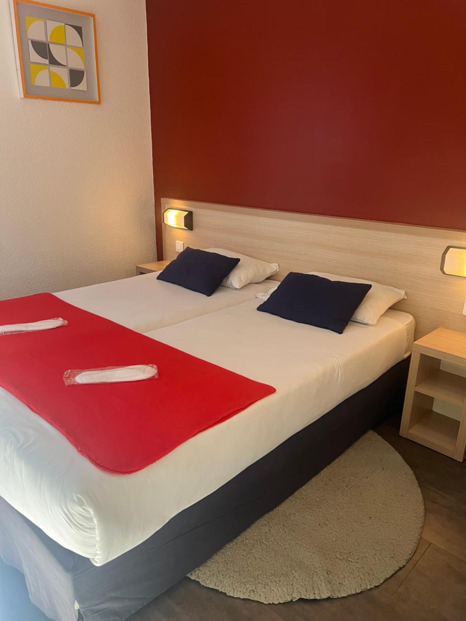 Budget Hotel Melun Sud - Dammarie Les Lys Exterior foto