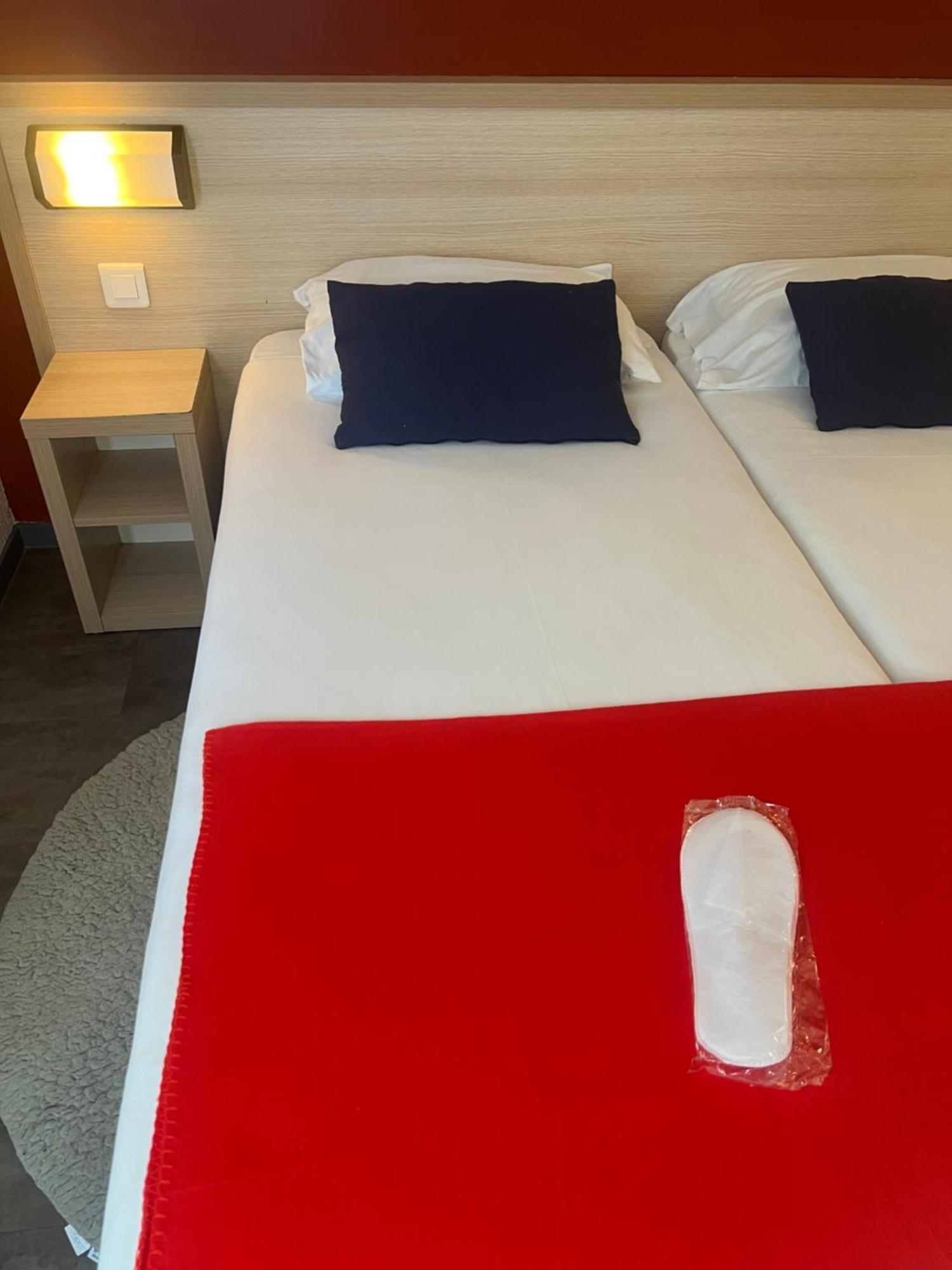Budget Hotel Melun Sud - Dammarie Les Lys Exterior foto
